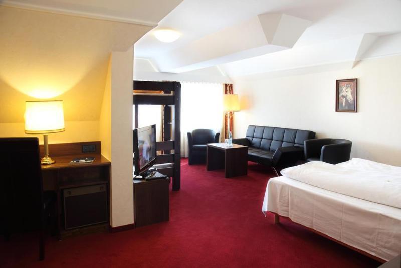 Lobinger Weisses Ross Hotel 4*